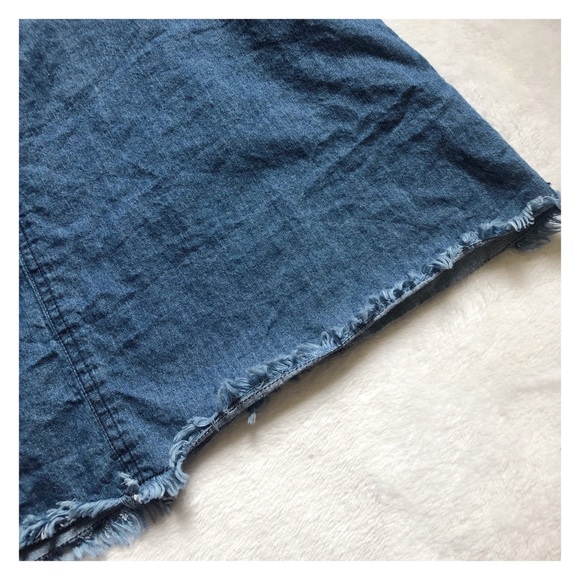 WALTER BAKER Chambray V-Nexk Tank Top - Picture 4 of 5